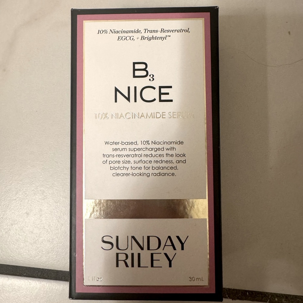 Sunday Riley - Picture 1 of 3